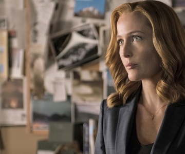 جیلیان اندرسون در نقش دانا اسکالی